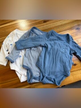 Blue Long-Sleeve Baby One-Piece Bodysuit - Pack